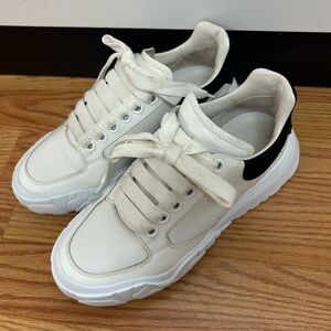 Alexander Mcqueen Sneaker